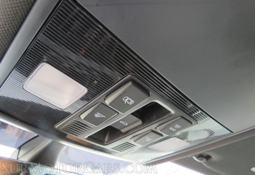 2020 Volkswagen Jetta - Image 32