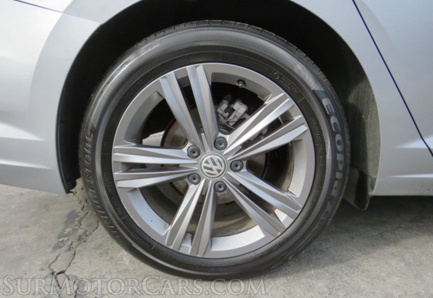 2020 Volkswagen Jetta - Image 17