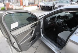 2020 Volkswagen Jetta - Image 18