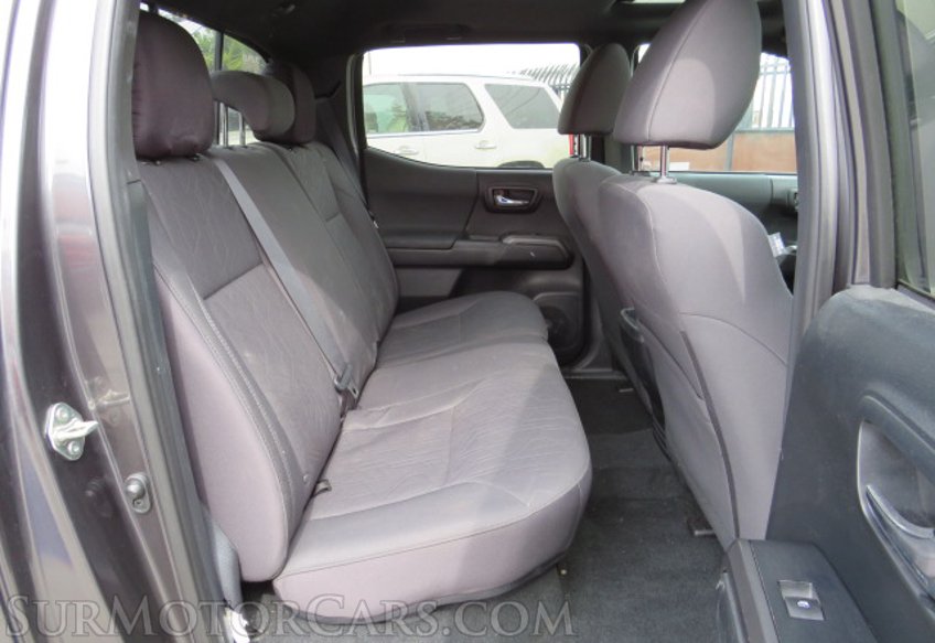 2017 Toyota Tacoma - Image 28