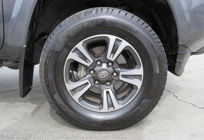 2017 Toyota Tacoma - Image 18