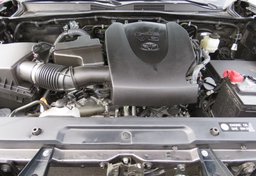 2017 Toyota Tacoma - Image 50