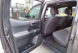 2017 Toyota Tacoma - Image 21