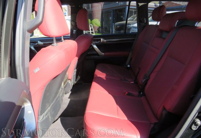 2021 Lexus GX - Image 28