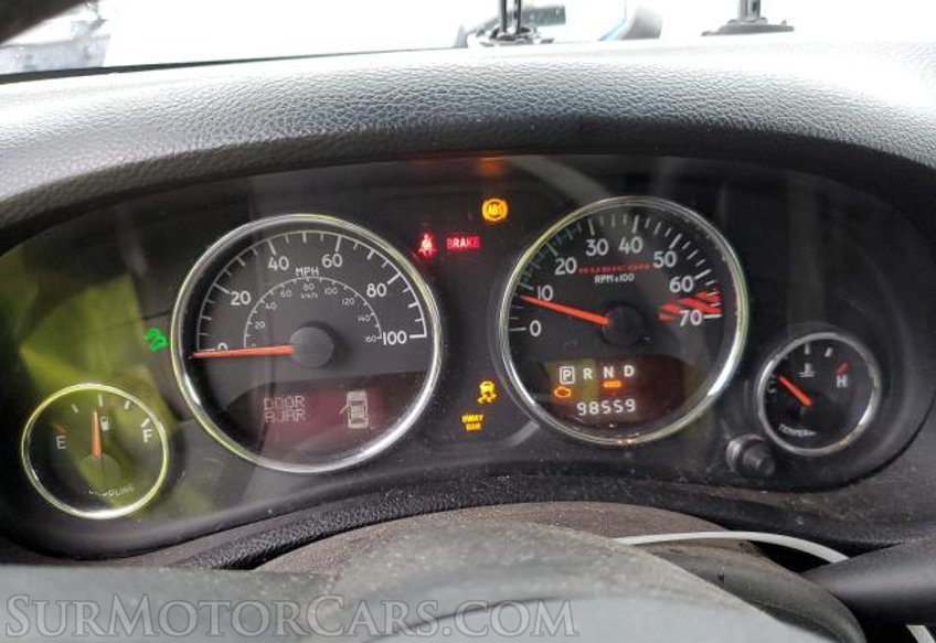 2013 Jeep Wrangler Unlimited - Image 9