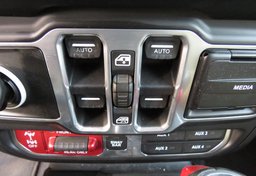 2018 Jeep Wrangler Unlimited - Image 35