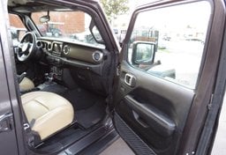 2018 Jeep Wrangler Unlimited - Image 20