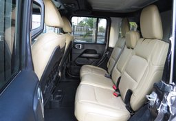 2018 Jeep Wrangler Unlimited - Image 31