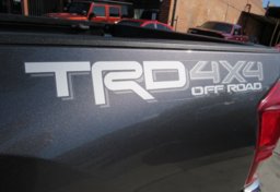 2017 Toyota Tacoma - Image 19