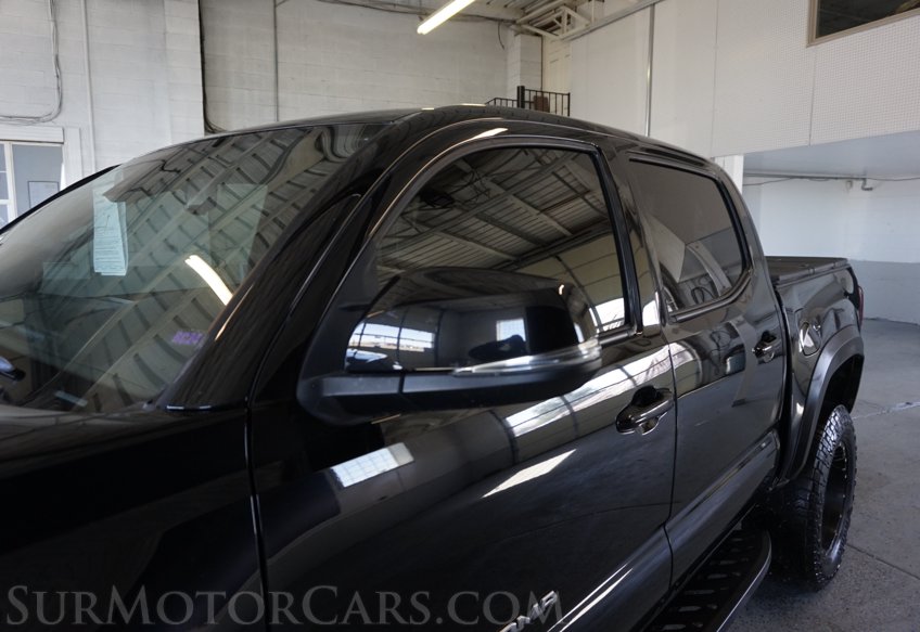 2018 Toyota Tacoma - Image 17