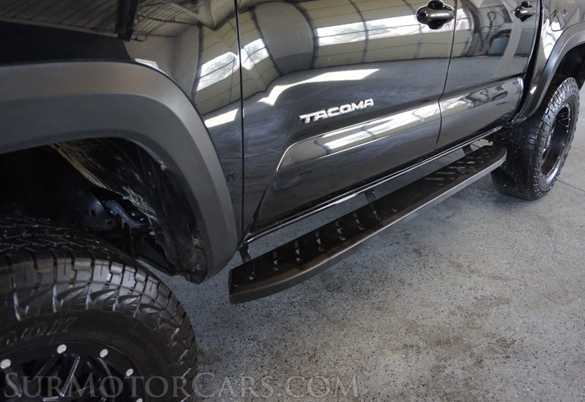 2018 Toyota Tacoma - Image 21