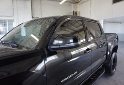 2018 Toyota Tacoma - Image 19