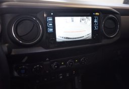 2018 Toyota Tacoma - Image 44