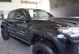 2018 Toyota Tacoma - Image 18