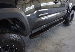 2018 Toyota Tacoma - Image 21
