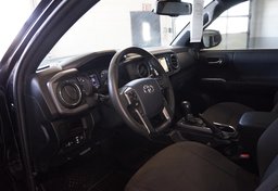 2018 Toyota Tacoma - Image 30