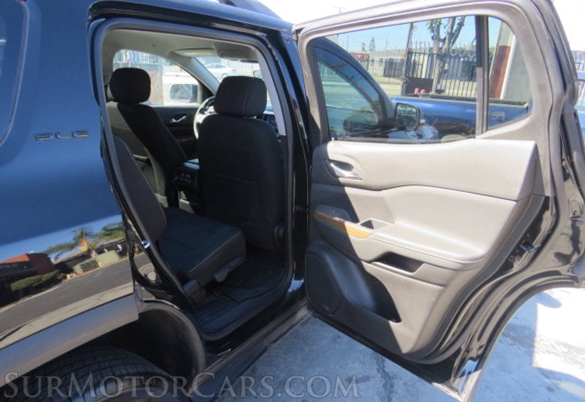 2022 GMC Acadia - Image 28