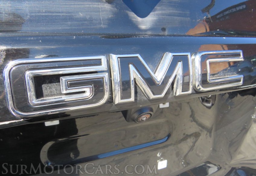 2022 GMC Acadia - Image 18