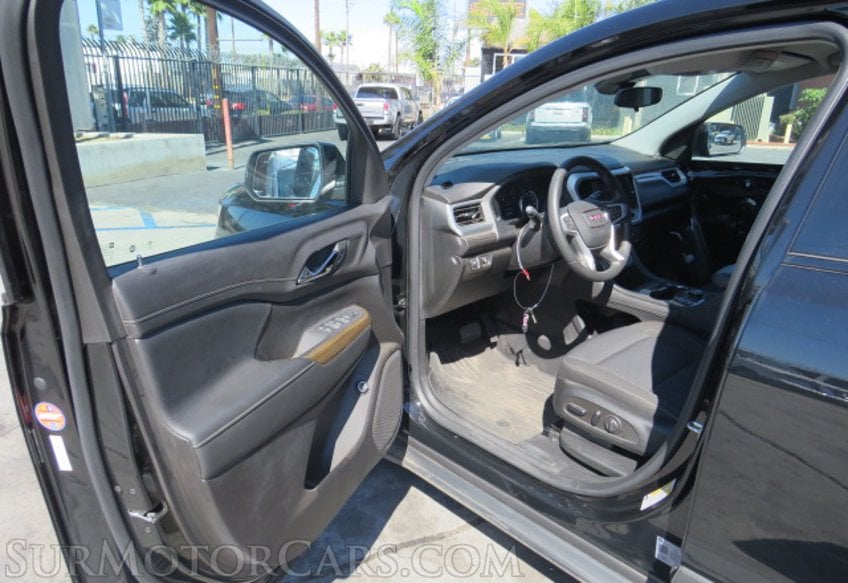 2022 GMC Acadia - Image 25