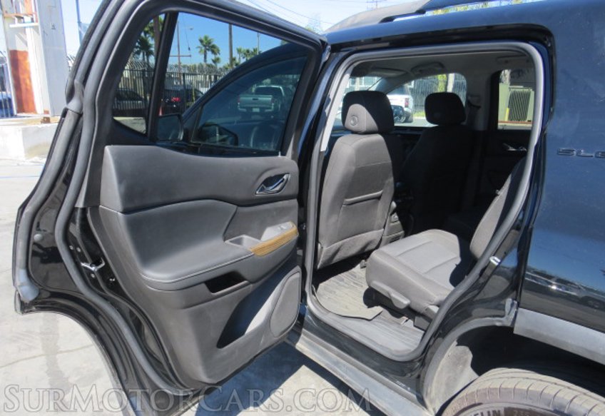 2022 GMC Acadia - Image 27