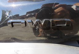 2022 GMC Acadia - Image 19