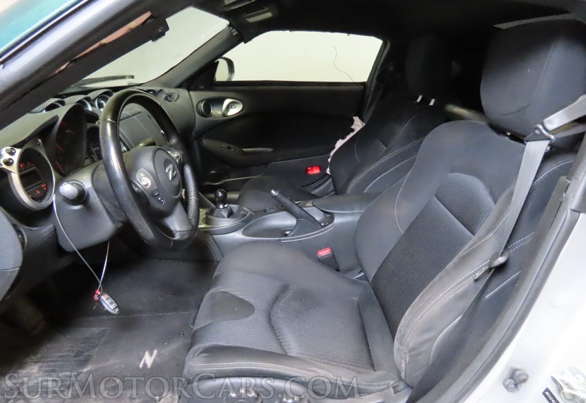 2017 Nissan 370Z - Image 21