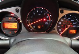 2017 Nissan 370Z - Image 30