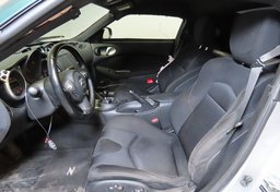 2017 Nissan 370Z - Image 21