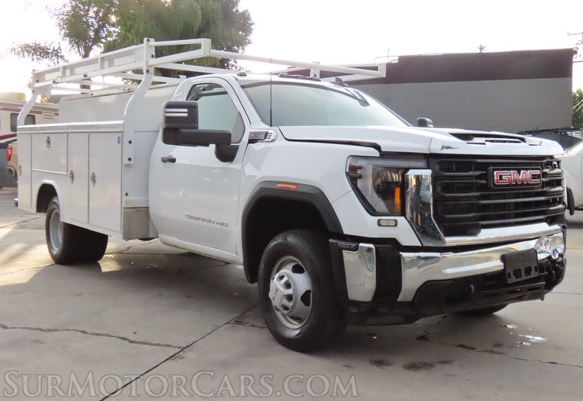 2024 GMC Sierra 3500HD CC - Image 3