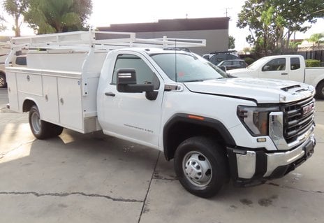 2024 GMC Sierra 3500HD CC