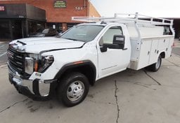2024 GMC Sierra 3500HD CC - Image 2
