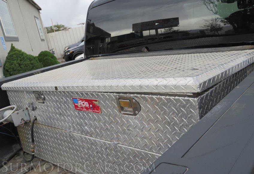 2019 Chevrolet Silverado 3500HD - Image 28