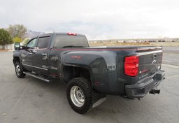 2019 Chevrolet Silverado 3500HD - Image 9