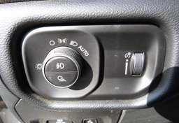 2020 Ram 1500 - Image 42