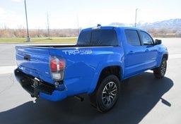 2021 Toyota Tacoma - Image 10