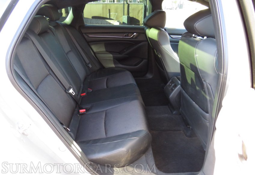 2018 Honda Accord Sedan - Image 30