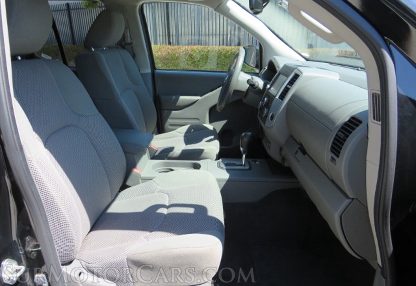 2021 Nissan Frontier - Image 27