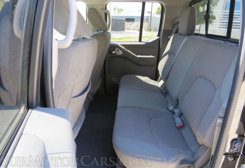 2021 Nissan Frontier - Image 31