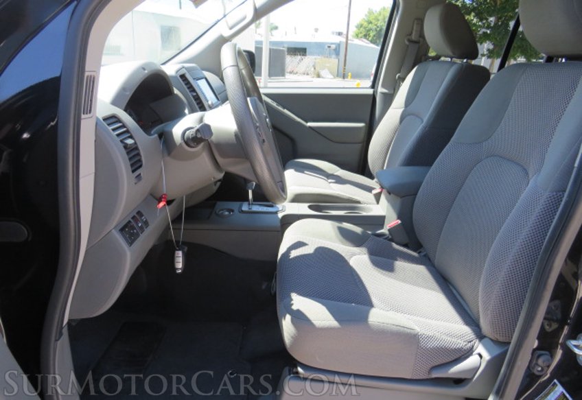 2021 Nissan Frontier - Image 28