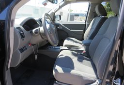 2021 Nissan Frontier - Image 25