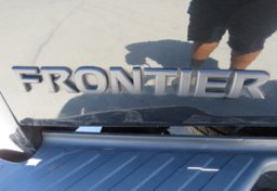 2021 Nissan Frontier - Image 16