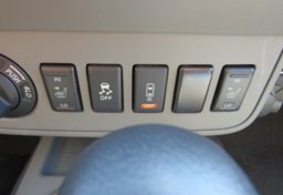 2021 Nissan Frontier - Image 44