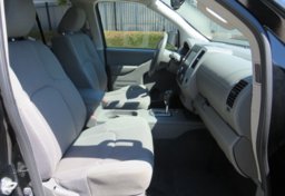 2021 Nissan Frontier - Image 27