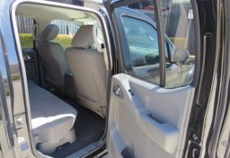 2021 Nissan Frontier - Image 23