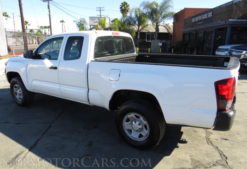 2018 Toyota Tacoma - Image 5