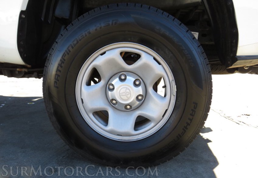 2018 Toyota Tacoma - Image 16