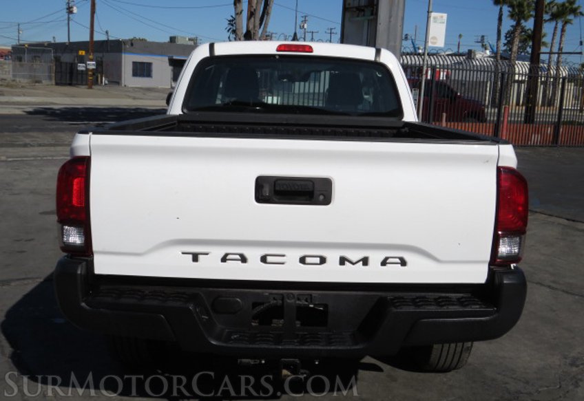 2018 Toyota Tacoma - Image 10