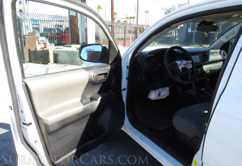 2018 Toyota Tacoma - Image 19