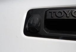 2018 Toyota Tacoma - Image 17