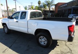 2018 Toyota Tacoma - Image 5